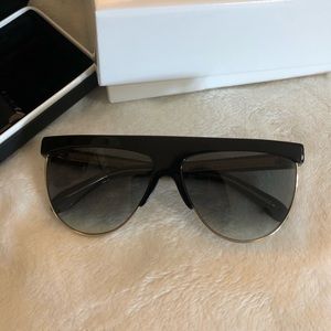 Givenchy
Flattop Gradient Shield Sunglasses